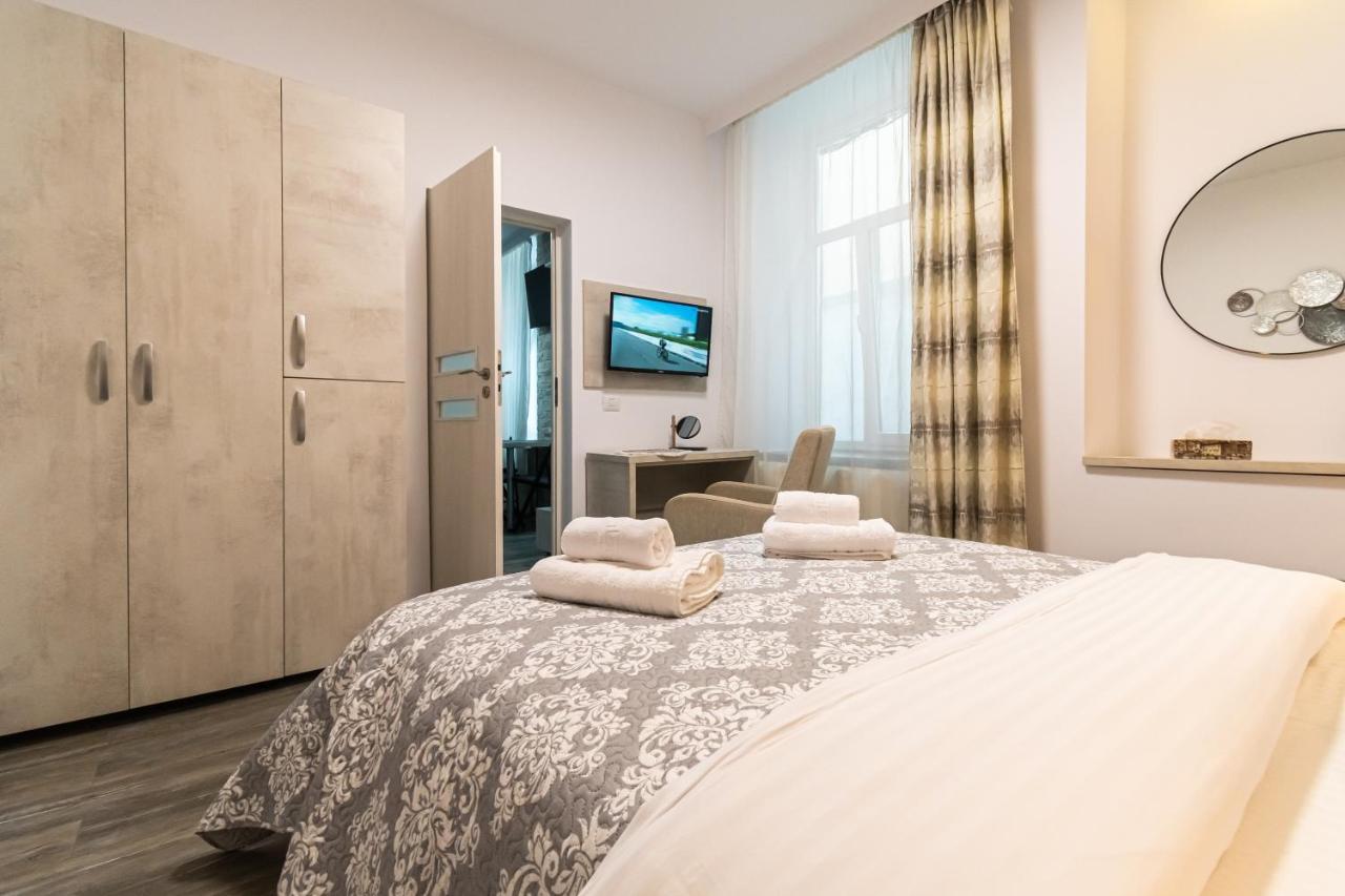 Okbrasov - Apartment & Studio In The Heart Of Old Town, Moments Away From The Black Church Kültér fotó