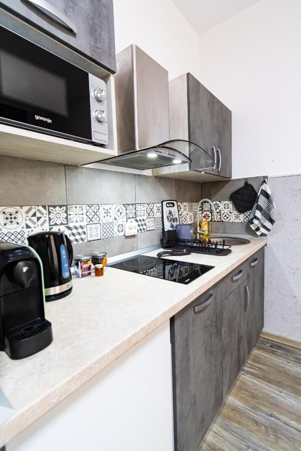 Okbrasov - Apartment & Studio In The Heart Of Old Town, Moments Away From The Black Church Kültér fotó